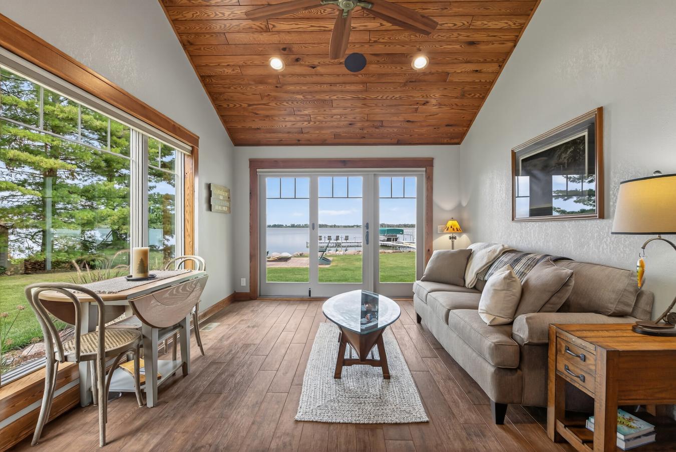 Elysian, Le Sueur, 56028, United States, 3 Bedrooms Bedrooms, ,3 BathroomsBathrooms,Residential,For Sale,1952219