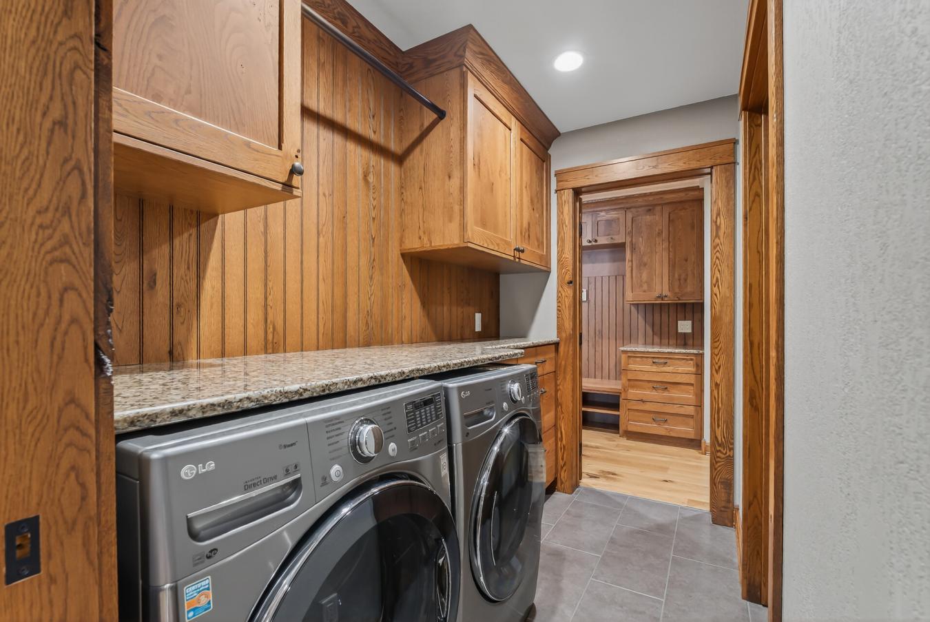 Elysian, Le Sueur, 56028, United States, 3 Bedrooms Bedrooms, ,3 BathroomsBathrooms,Residential,For Sale,1952219