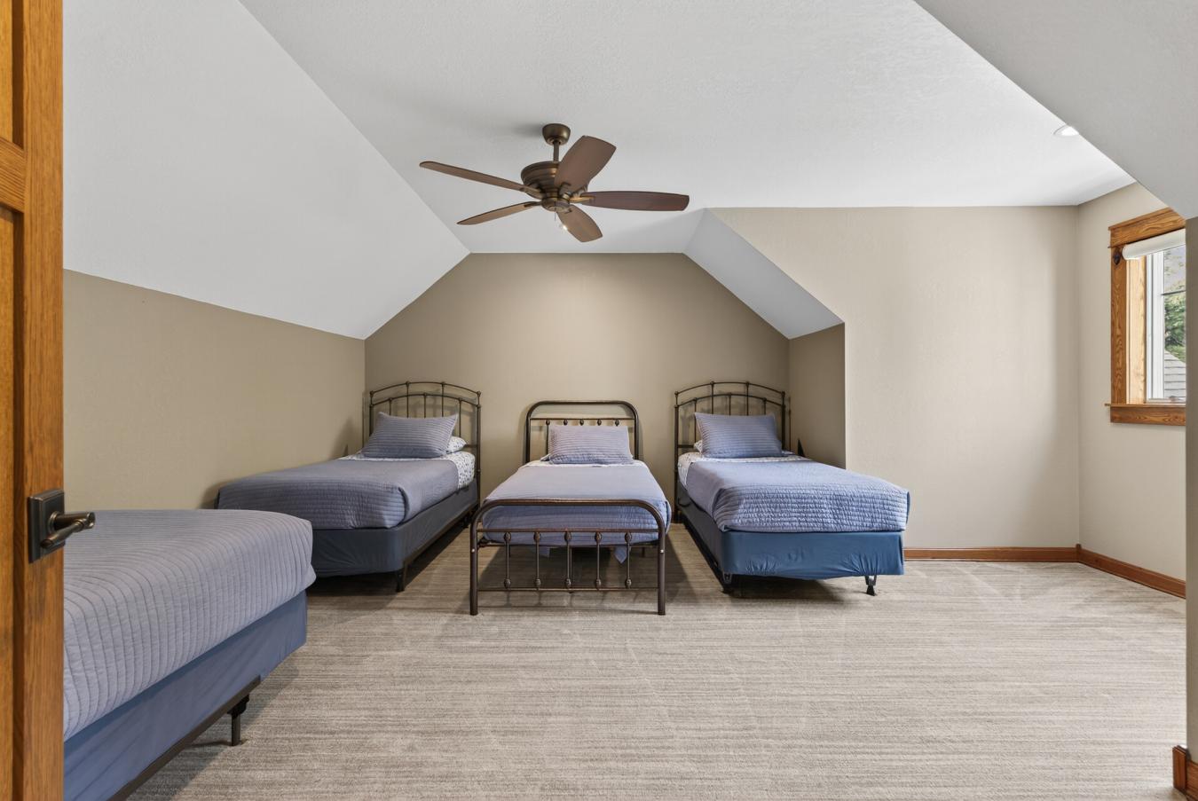 Elysian, Le Sueur, 56028, United States, 3 Bedrooms Bedrooms, ,3 BathroomsBathrooms,Residential,For Sale,1952219