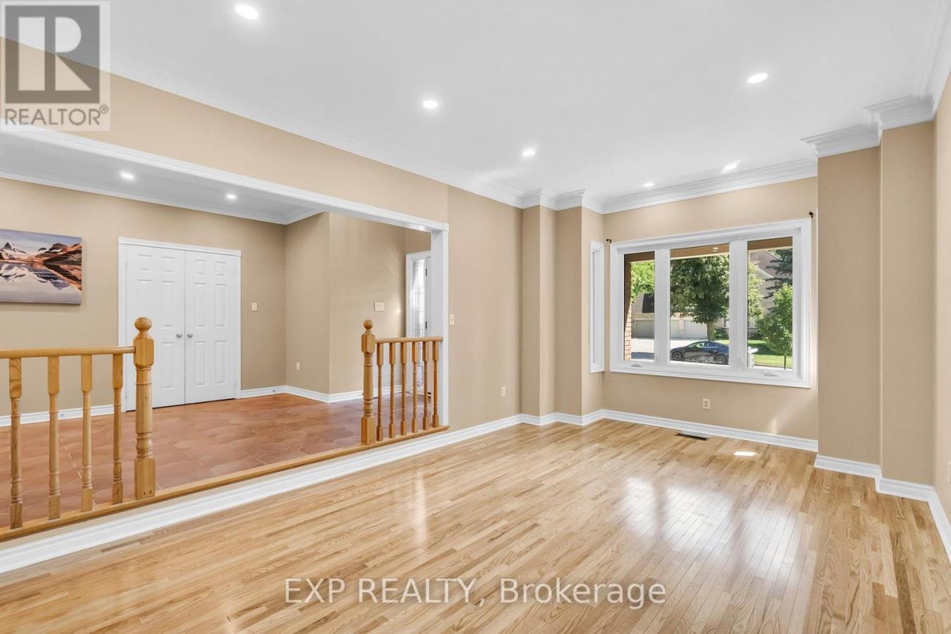 Newmarket, ON, L3X1M1, Canada, 5 Bedrooms Bedrooms, ,4 BathroomsBathrooms,Residential,For Sale,1952217