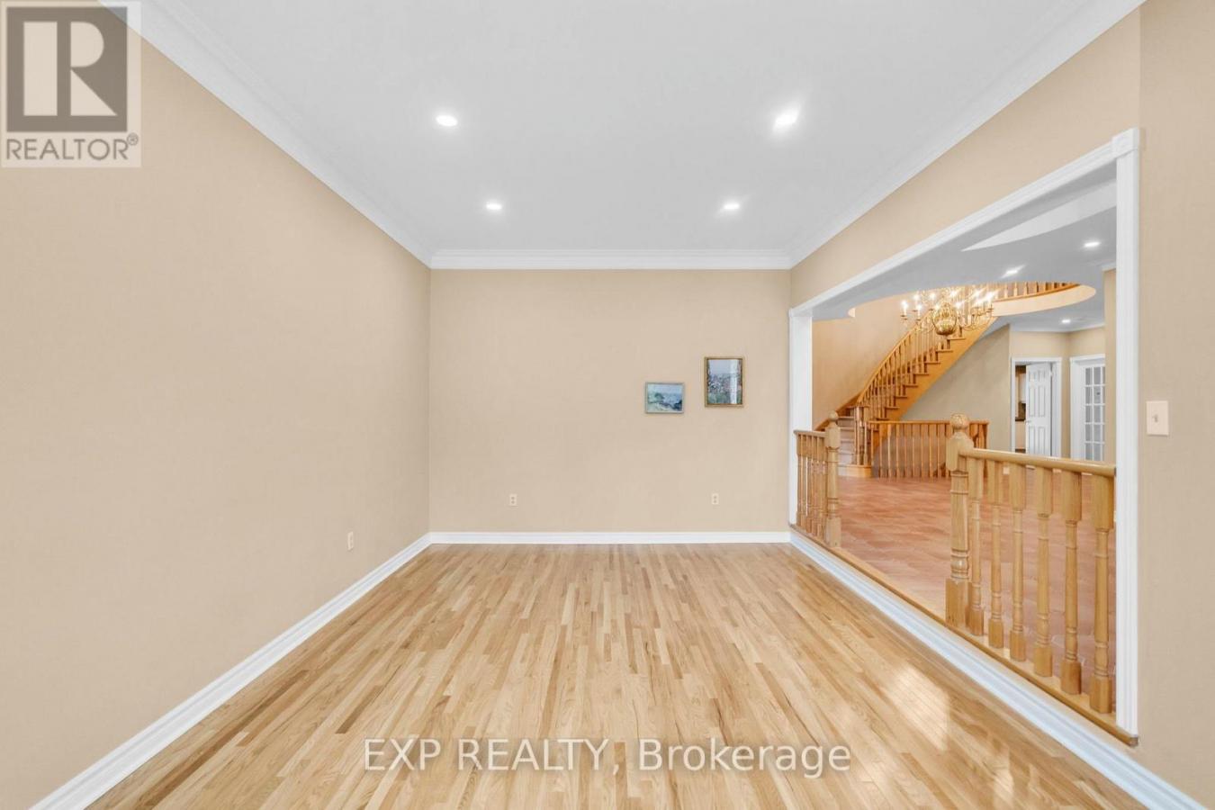 Newmarket, ON, L3X1M1, Canada, 5 Bedrooms Bedrooms, ,4 BathroomsBathrooms,Residential,For Sale,1952217