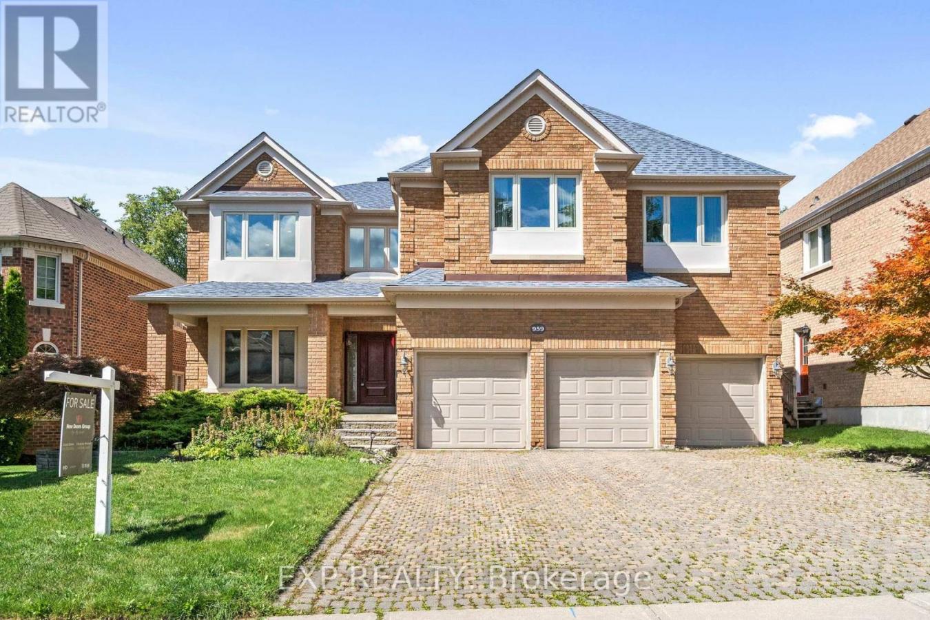 Newmarket, ON, L3X1M1, Canada, 5 Bedrooms Bedrooms, ,4 BathroomsBathrooms,Residential,For Sale,1952217