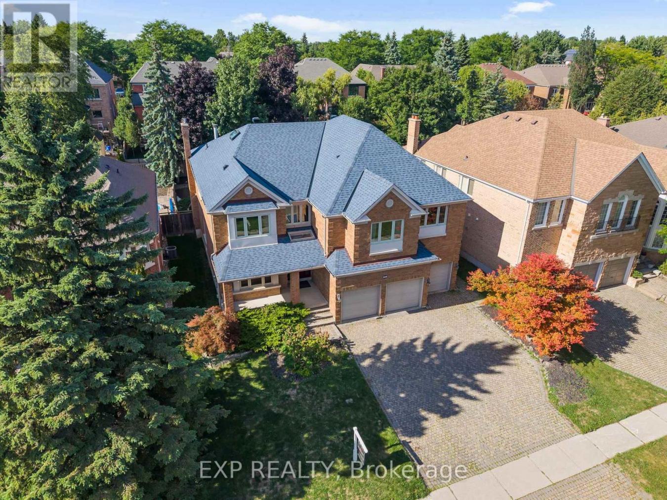 Newmarket, ON, L3X1M1, Canada, 5 Bedrooms Bedrooms, ,4 BathroomsBathrooms,Residential,For Sale,1952217