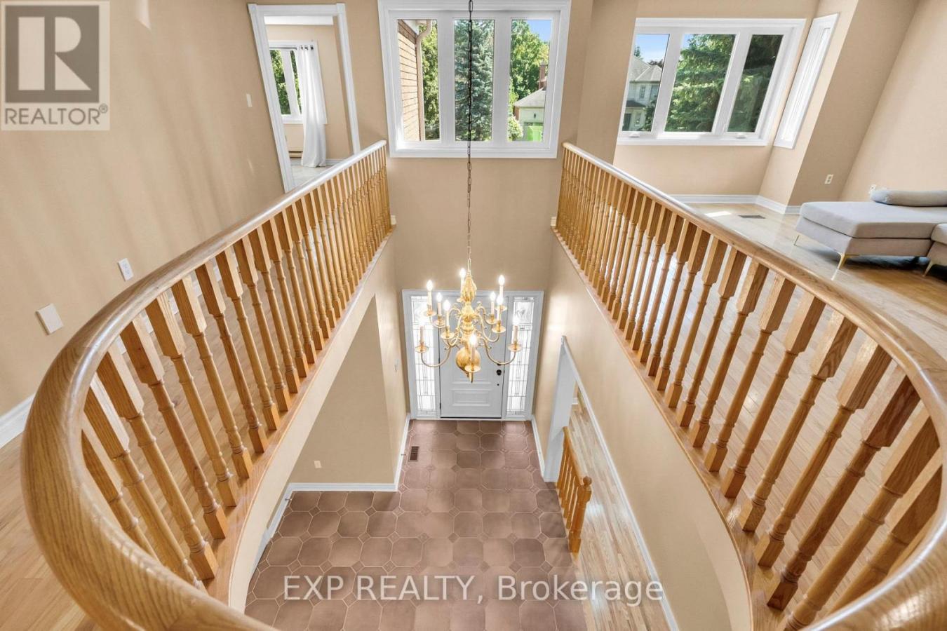 Newmarket, ON, L3X1M1, Canada, 5 Bedrooms Bedrooms, ,4 BathroomsBathrooms,Residential,For Sale,1952217