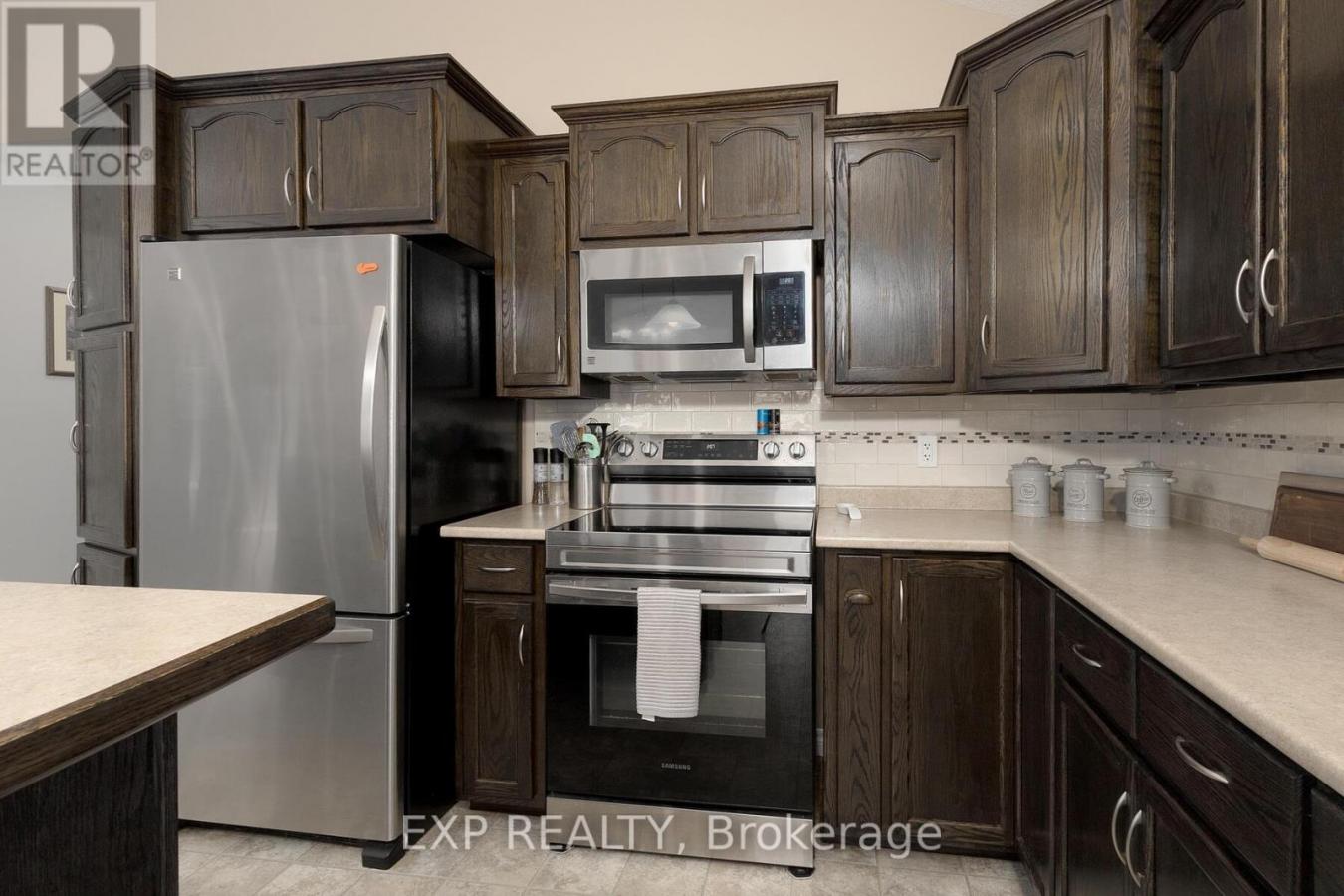 Bayham (Vienna), ON, N0J1Z0, Canada, ,Residential,For Sale,1952215