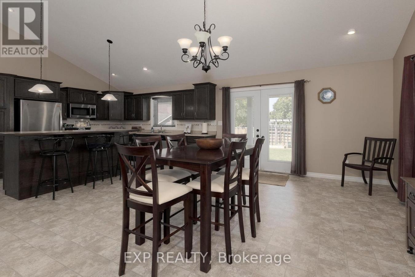 Bayham (Vienna), ON, N0J1Z0, Canada, ,Residential,For Sale,1952215