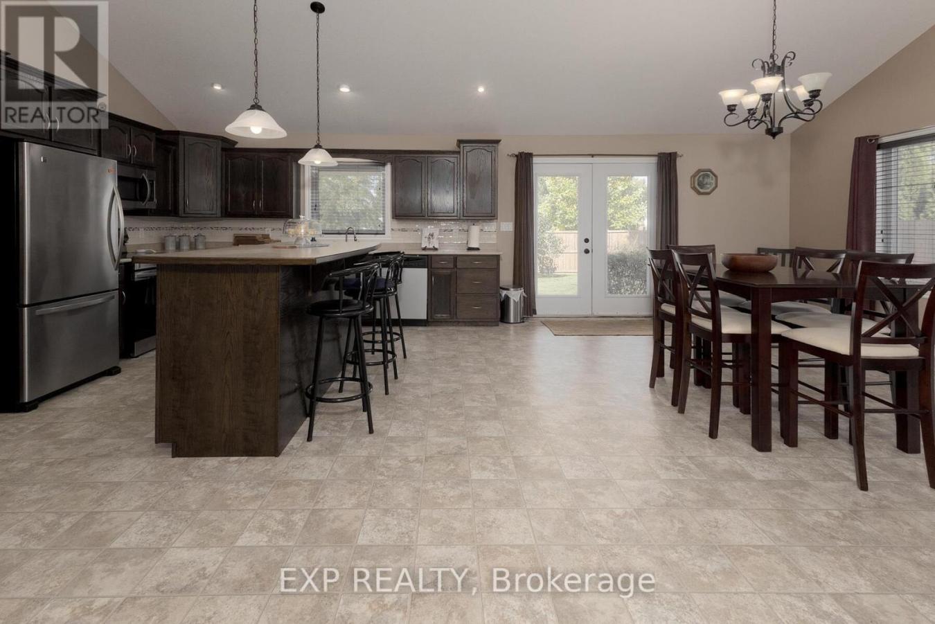 Bayham (Vienna), ON, N0J1Z0, Canada, ,Residential,For Sale,1952215