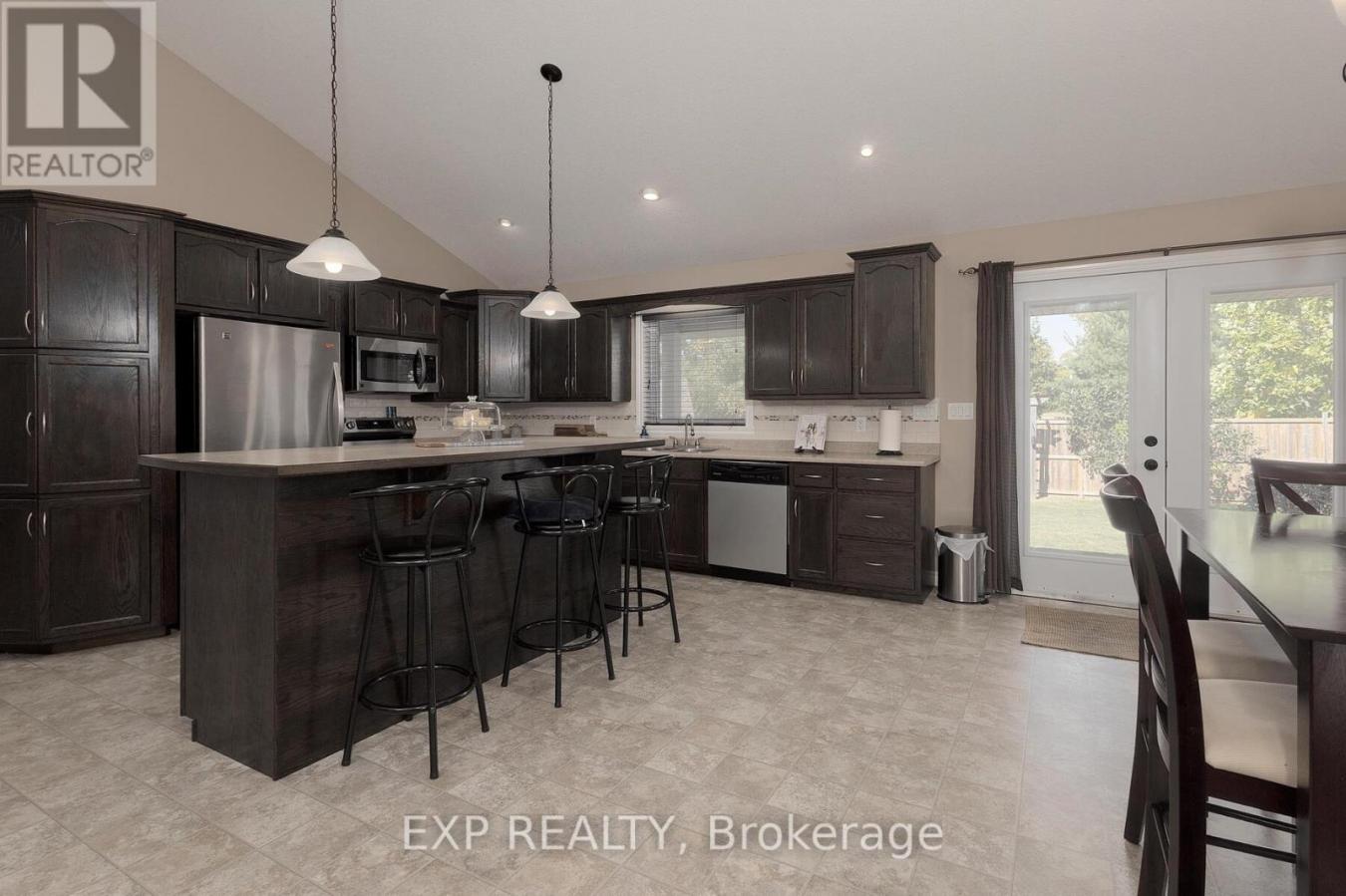 Bayham (Vienna), ON, N0J1Z0, Canada, ,Residential,For Sale,1952215