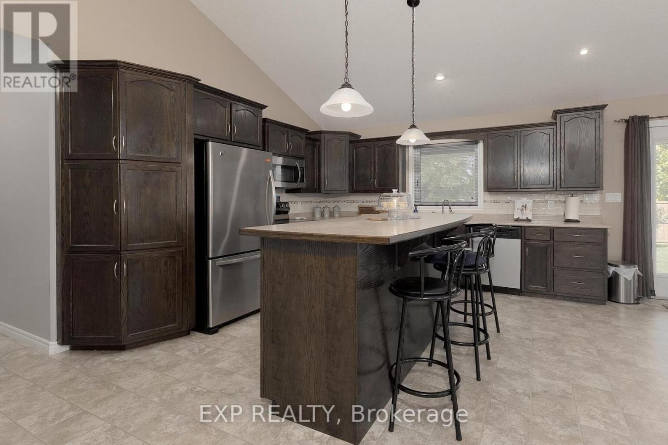 Bayham (Vienna), ON, N0J1Z0, Canada, ,Residential,For Sale,1952215