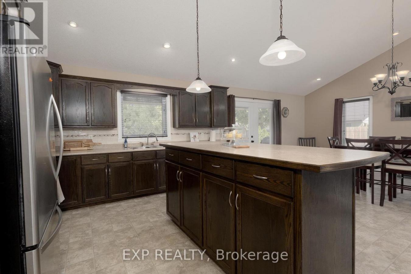 Bayham (Vienna), ON, N0J1Z0, Canada, ,Residential,For Sale,1952215