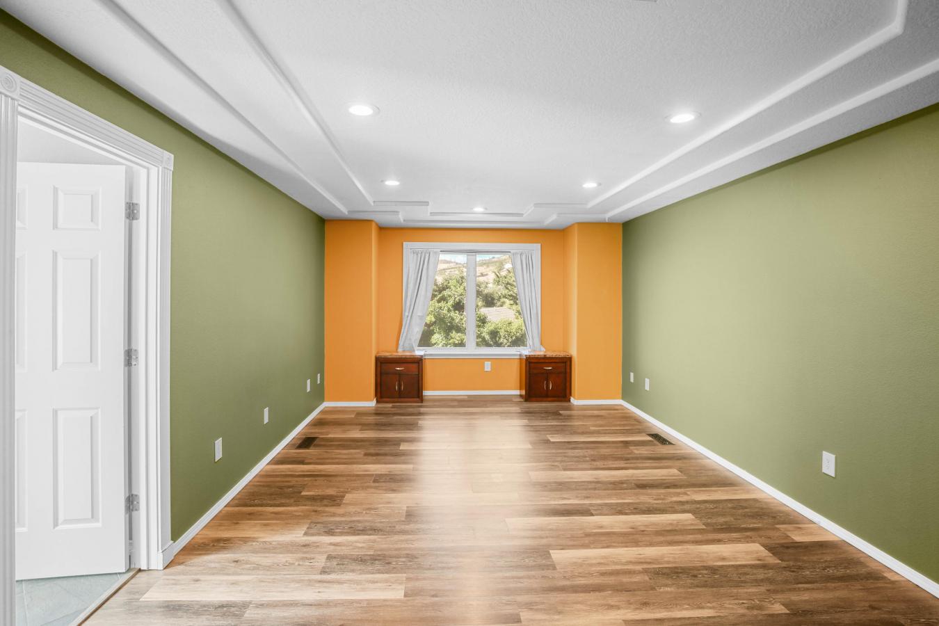 Medford, Jackson, 97504, United States, 4 Bedrooms Bedrooms, ,1 BathroomBathrooms,Residential,For Sale,1952214