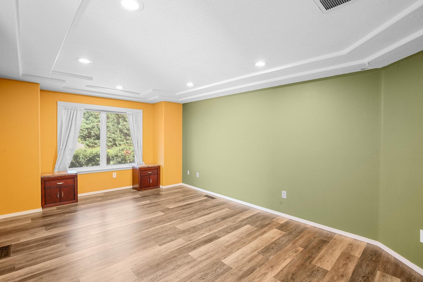 Medford, Jackson, 97504, United States, 4 Bedrooms Bedrooms, ,1 BathroomBathrooms,Residential,For Sale,1952214