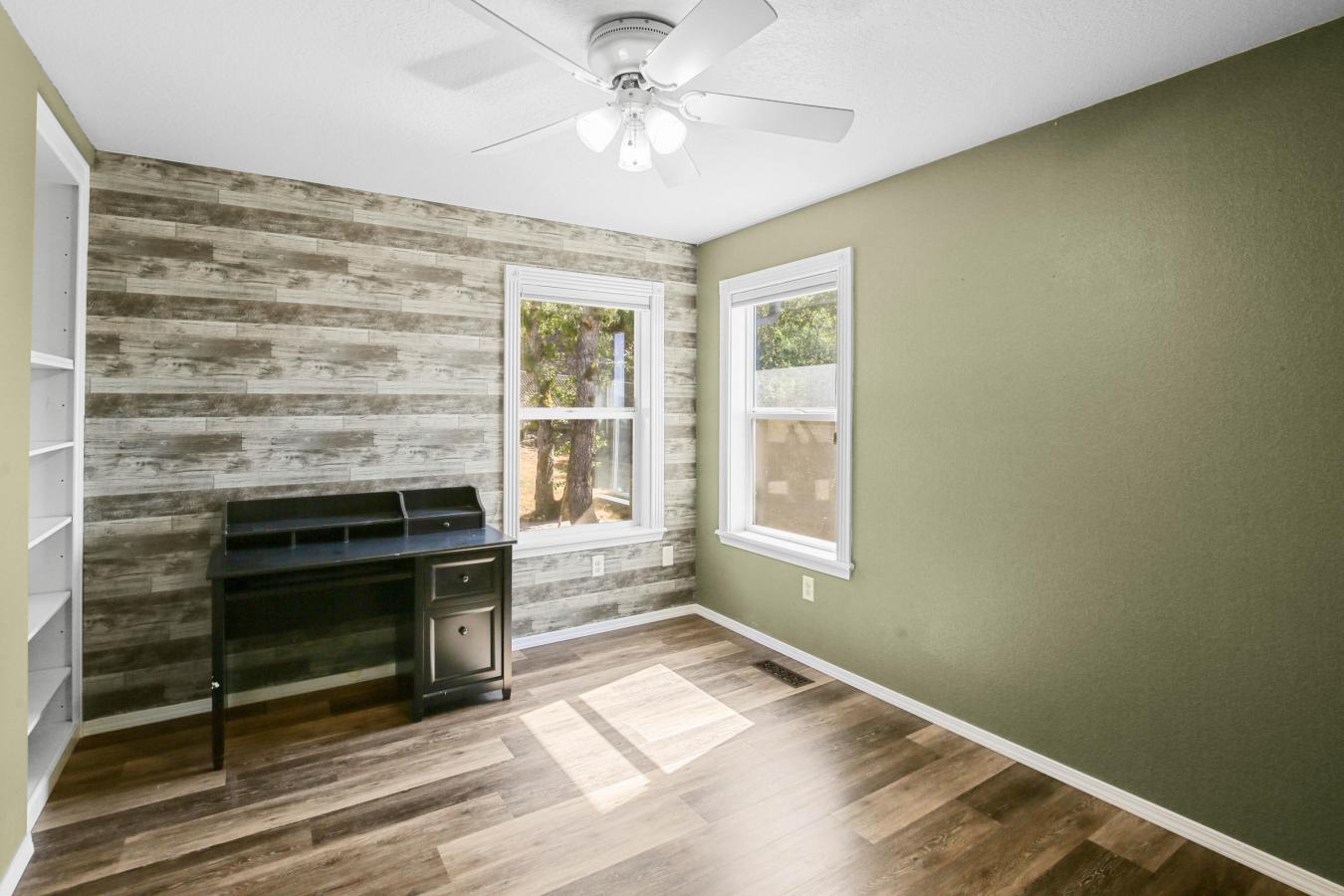 Medford, Jackson, 97504, United States, 4 Bedrooms Bedrooms, ,1 BathroomBathrooms,Residential,For Sale,1952214