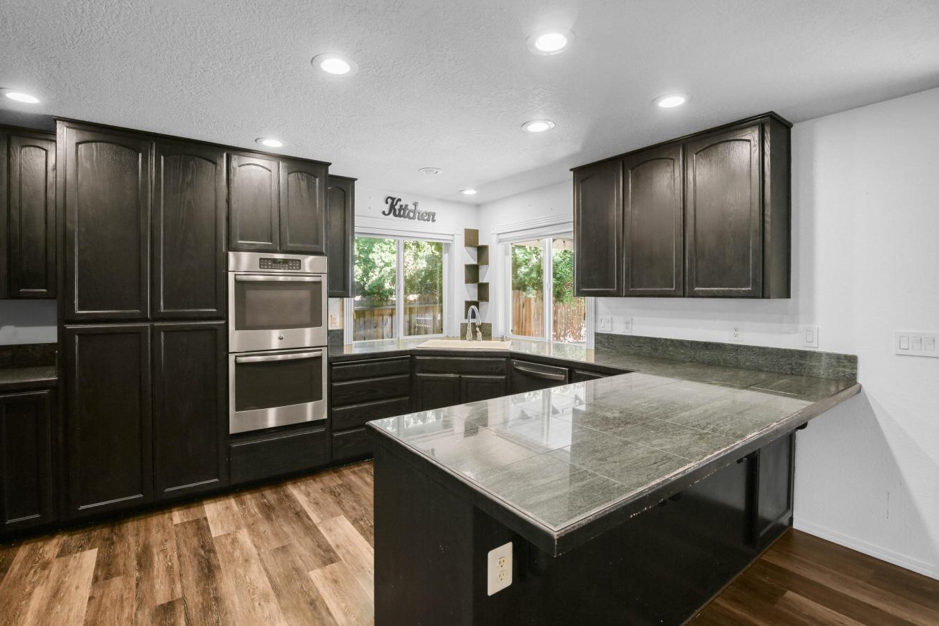 Medford, Jackson, 97504, United States, 4 Bedrooms Bedrooms, ,1 BathroomBathrooms,Residential,For Sale,1952214