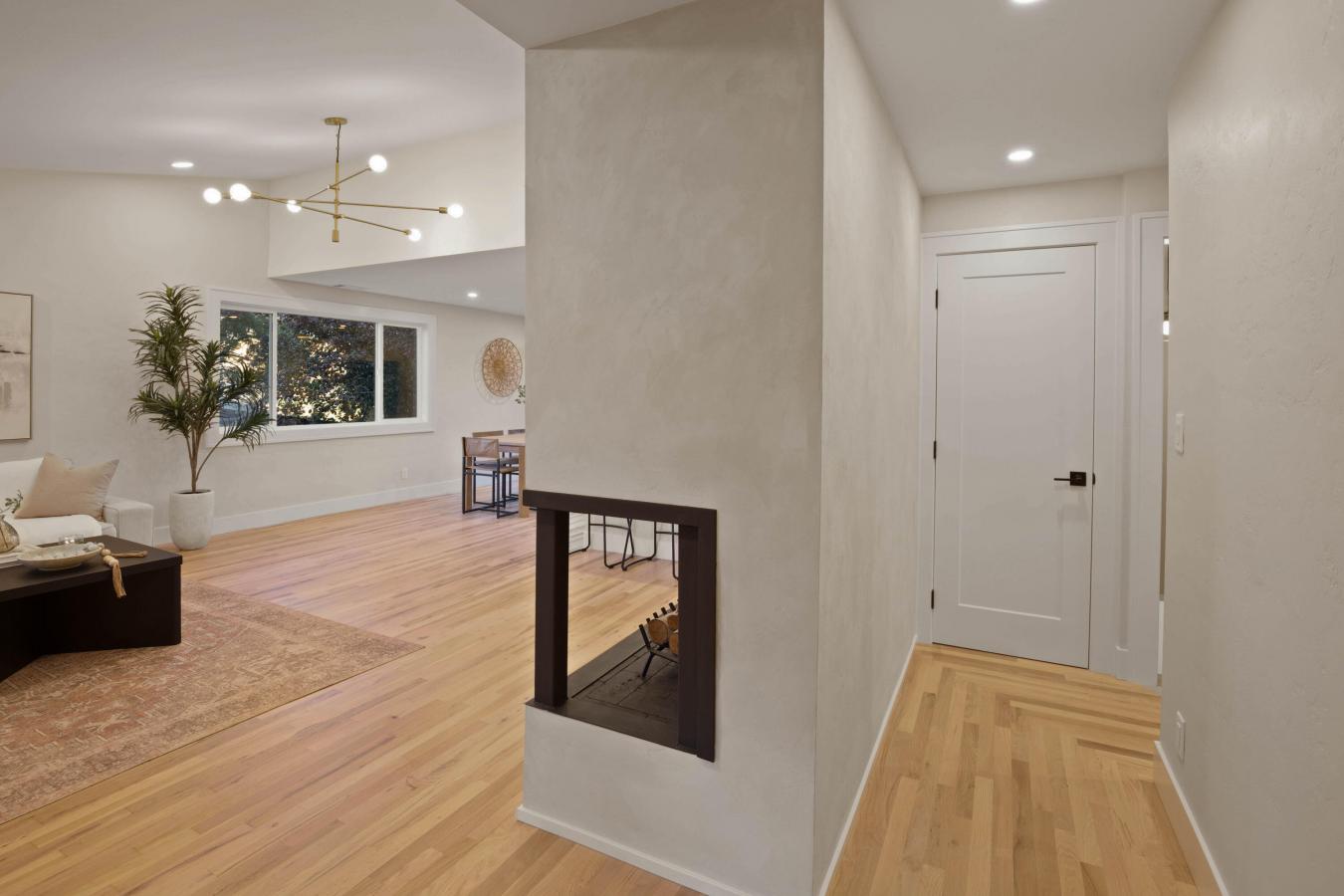 Ashland, Jackson, 97520, United States, 5 Bedrooms Bedrooms, ,3 BathroomsBathrooms,Residential,For Sale,1952212