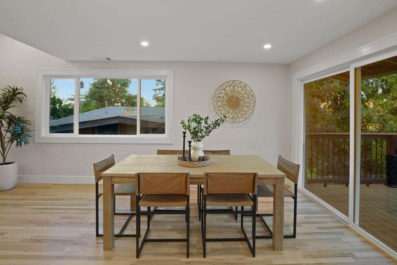 Ashland, Jackson, 97520, United States, 5 Bedrooms Bedrooms, ,3 BathroomsBathrooms,Residential,For Sale,1952212