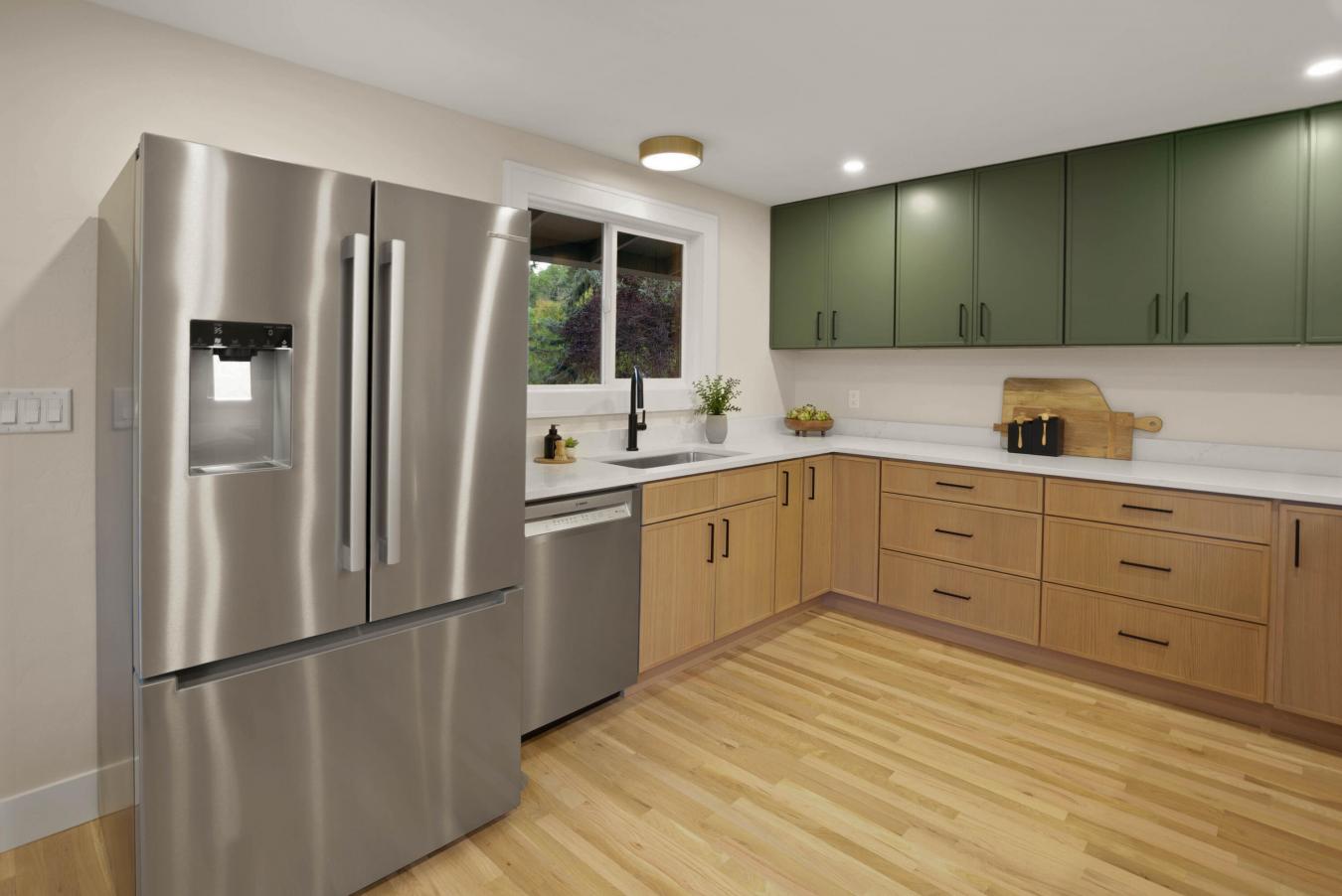 Ashland, Jackson, 97520, United States, 5 Bedrooms Bedrooms, ,3 BathroomsBathrooms,Residential,For Sale,1952212