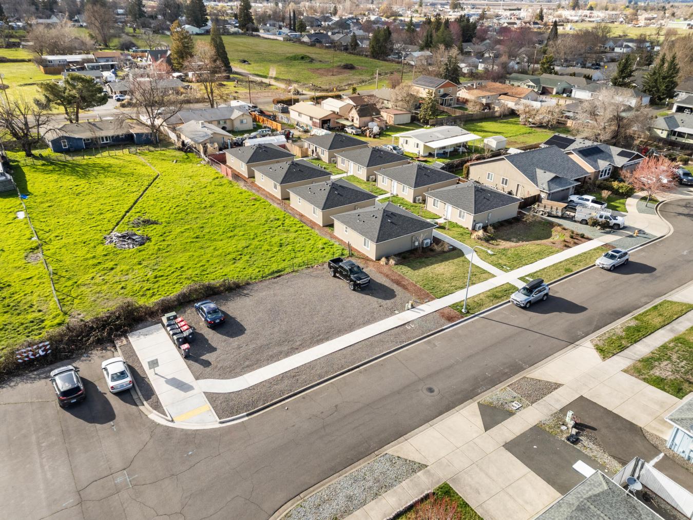 Medford, Jackson, 97501, United States, 16 Bedrooms Bedrooms, ,16 BathroomsBathrooms,Residential,For Sale,1952211