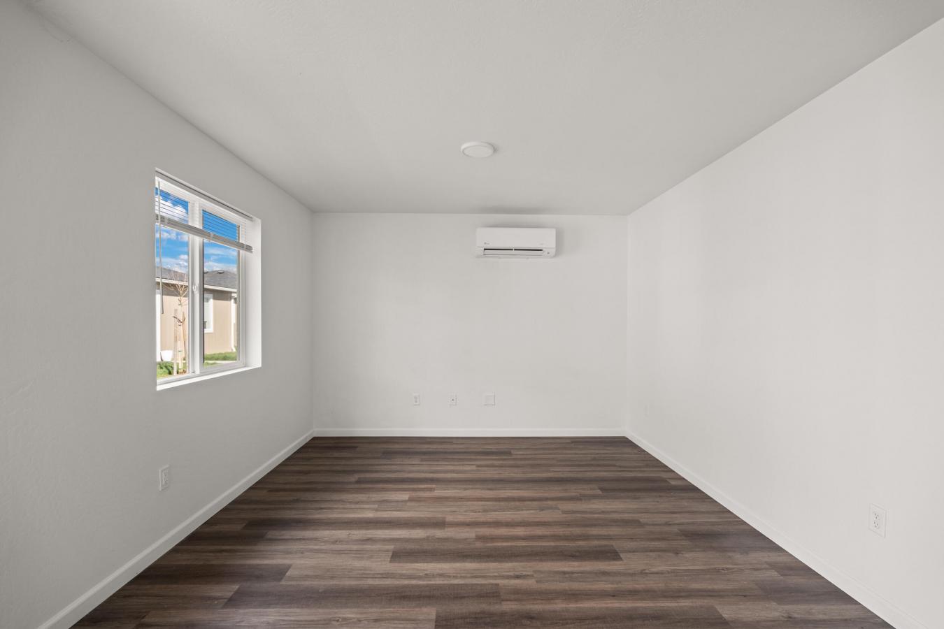 Medford, Jackson, 97501, United States, 16 Bedrooms Bedrooms, ,16 BathroomsBathrooms,Residential,For Sale,1952211