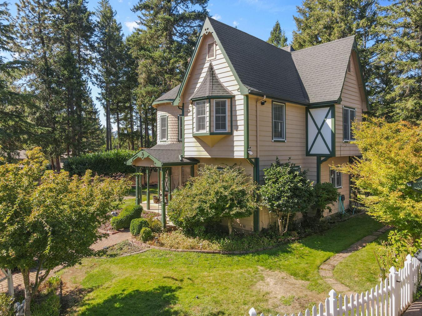 Merlin, Josephine, 97532, United States, 3 Bedrooms Bedrooms, ,2 BathroomsBathrooms,Residential,For Sale,1952210