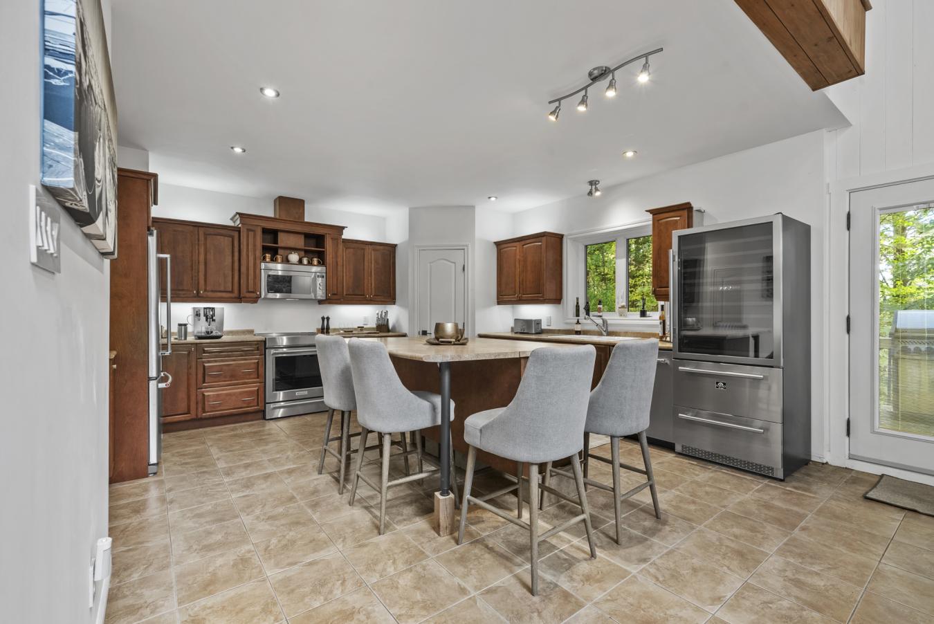 Canton-de-Stanstead, QC, J1X 3W4, Canada, 3 Bedrooms Bedrooms, ,1 BathroomBathrooms,Residential,For Sale,1952388