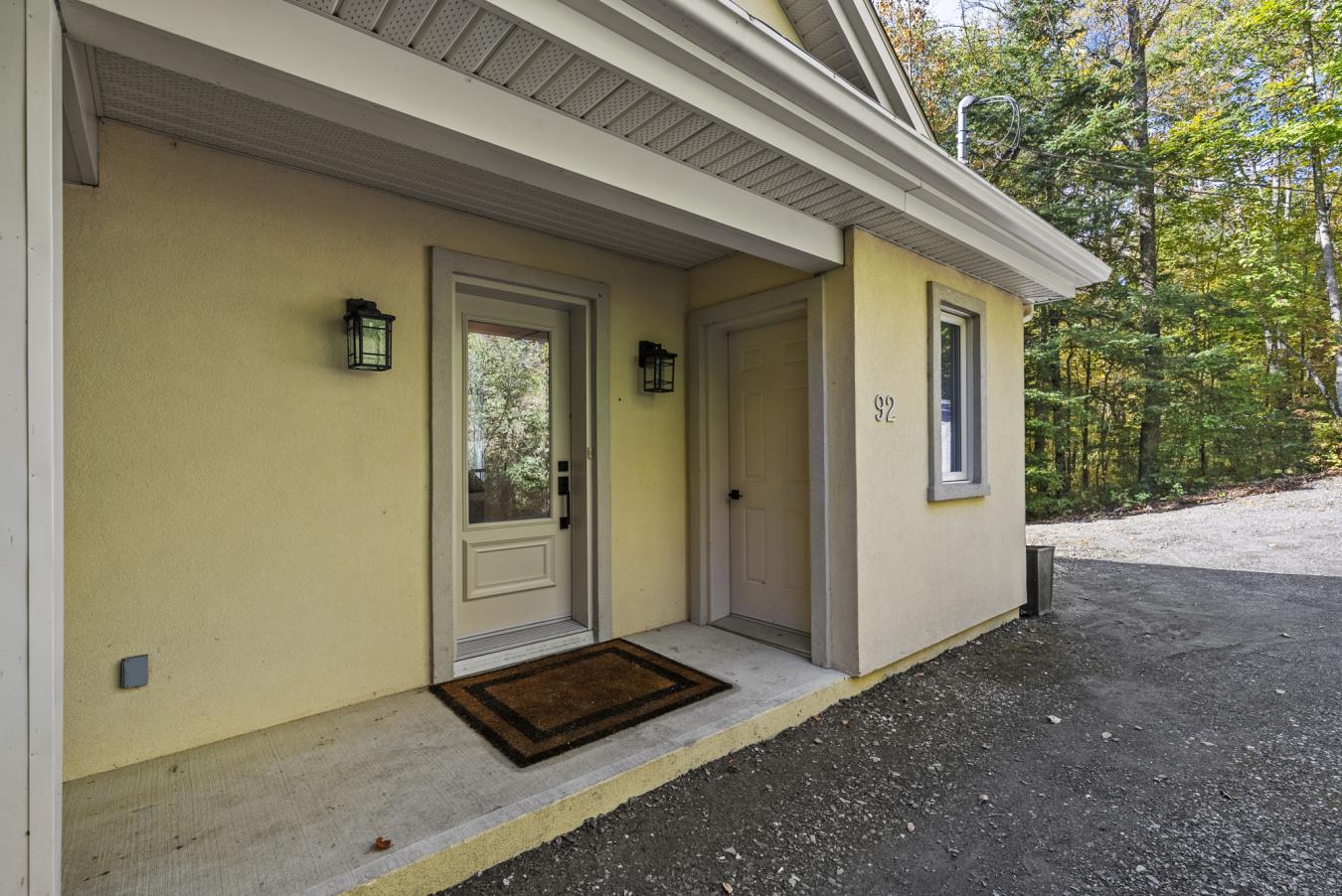 Canton-de-Stanstead, QC, J1X 3W4, Canada, 3 Bedrooms Bedrooms, ,1 BathroomBathrooms,Residential,For Sale,1952388