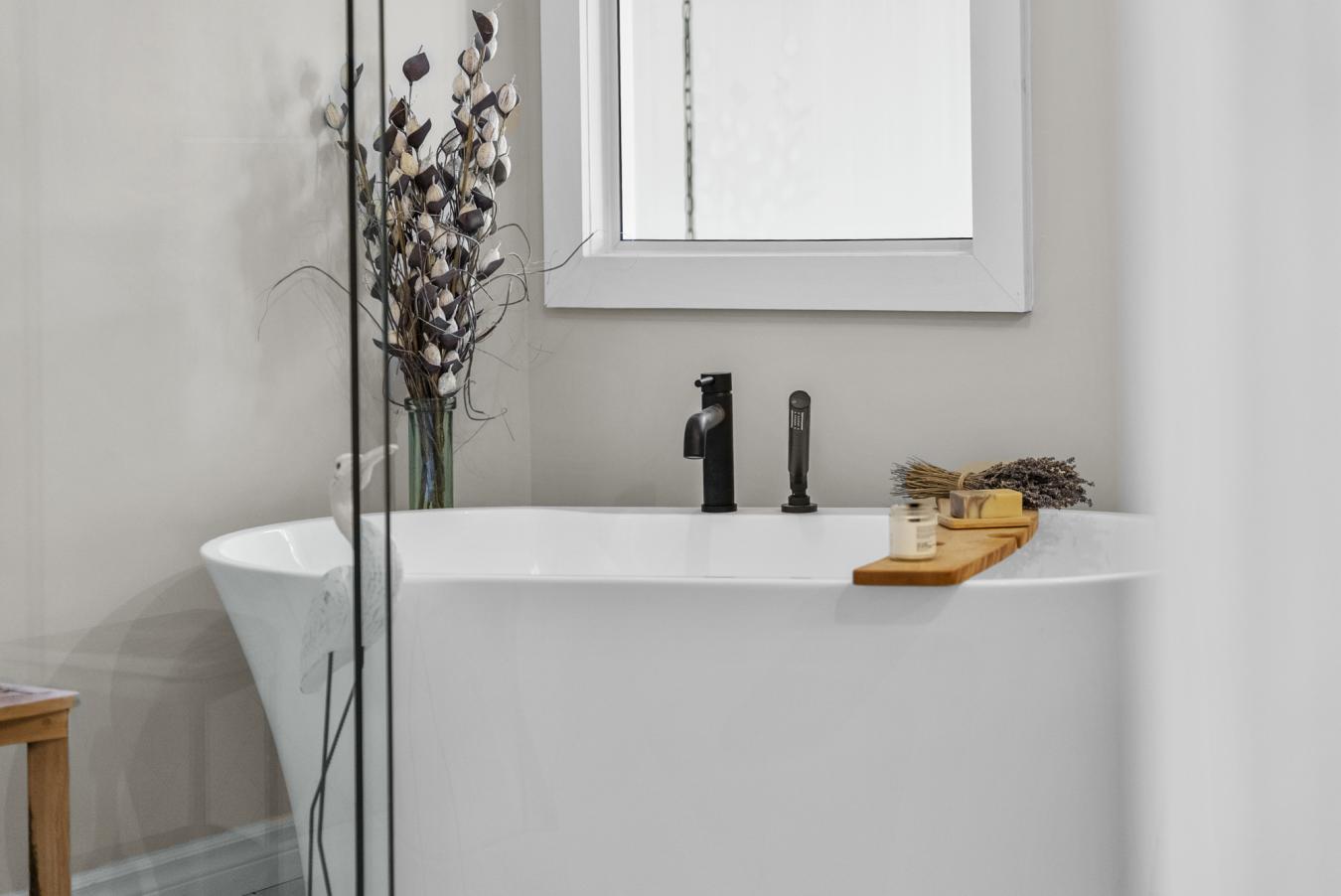 Canton-de-Stanstead, QC, J1X 3W4, Canada, 3 Bedrooms Bedrooms, ,1 BathroomBathrooms,Residential,For Sale,1952388