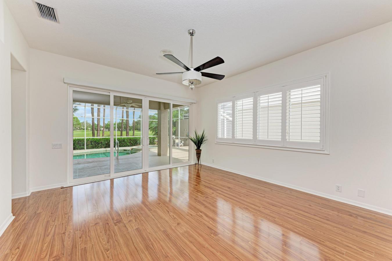 Bradenton, Manatee, 34211, United States, 2 Bedrooms Bedrooms, ,3 BathroomsBathrooms,Residential,For Sale,1952207