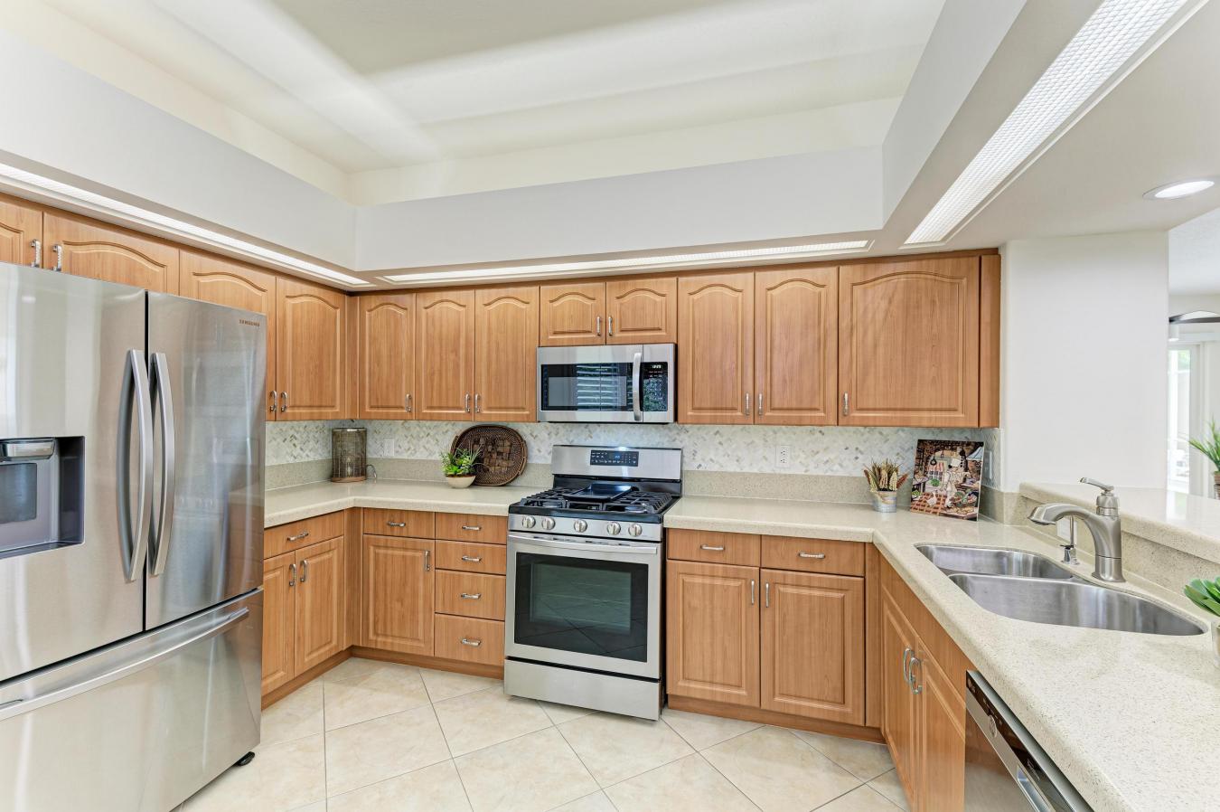 Bradenton, Manatee, 34211, United States, 2 Bedrooms Bedrooms, ,3 BathroomsBathrooms,Residential,For Sale,1952207