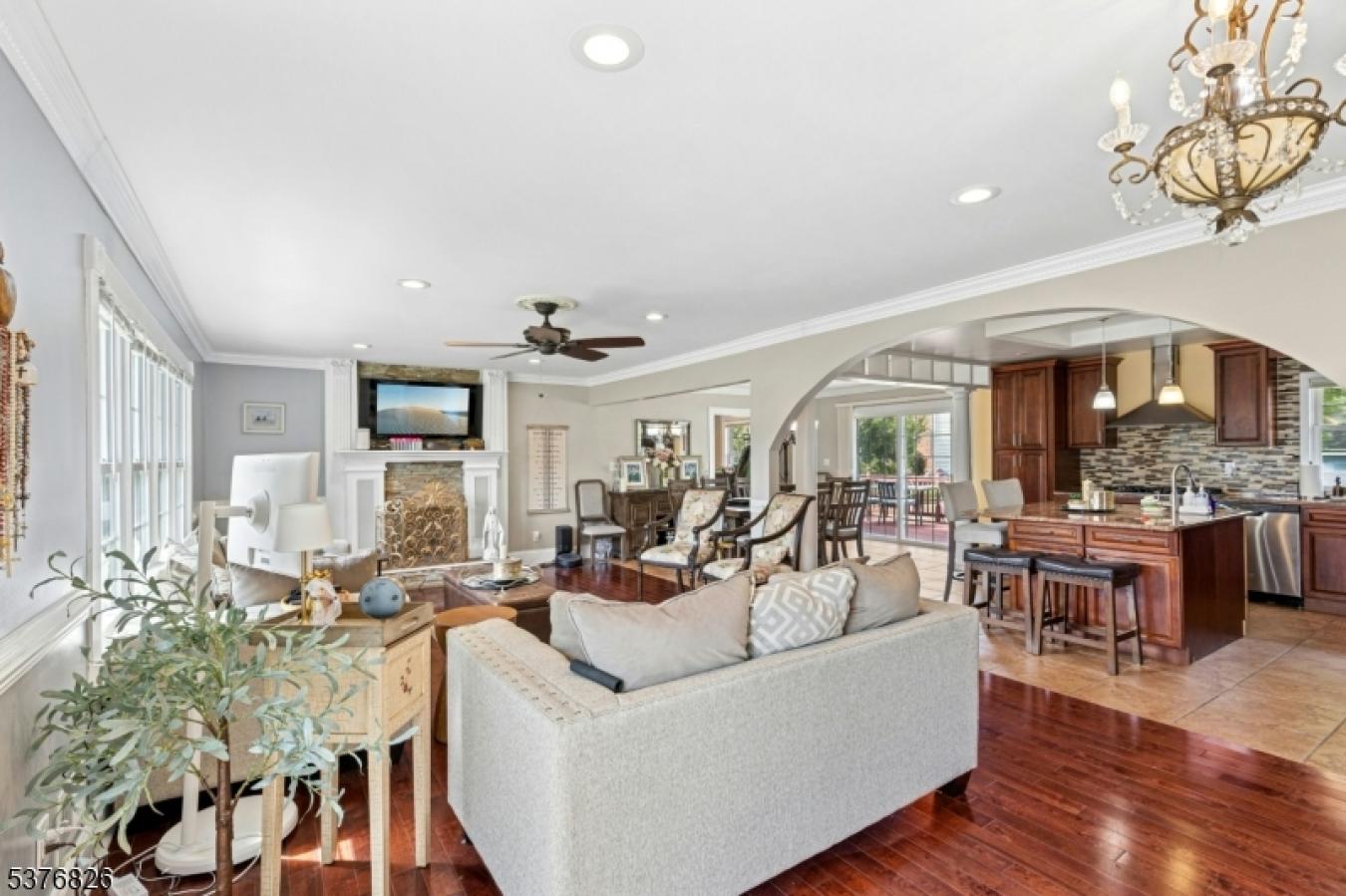 Scotch Plains Twp., Union, 07076, United States, 3 Bedrooms Bedrooms, ,2 BathroomsBathrooms,Residential,For Sale,1952206