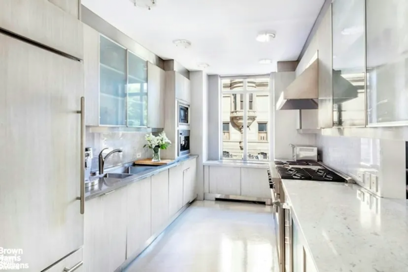 New York, New York, 10023, United States, 3 Bedrooms Bedrooms, ,3 BathroomsBathrooms,Residential,For Sale,1951945