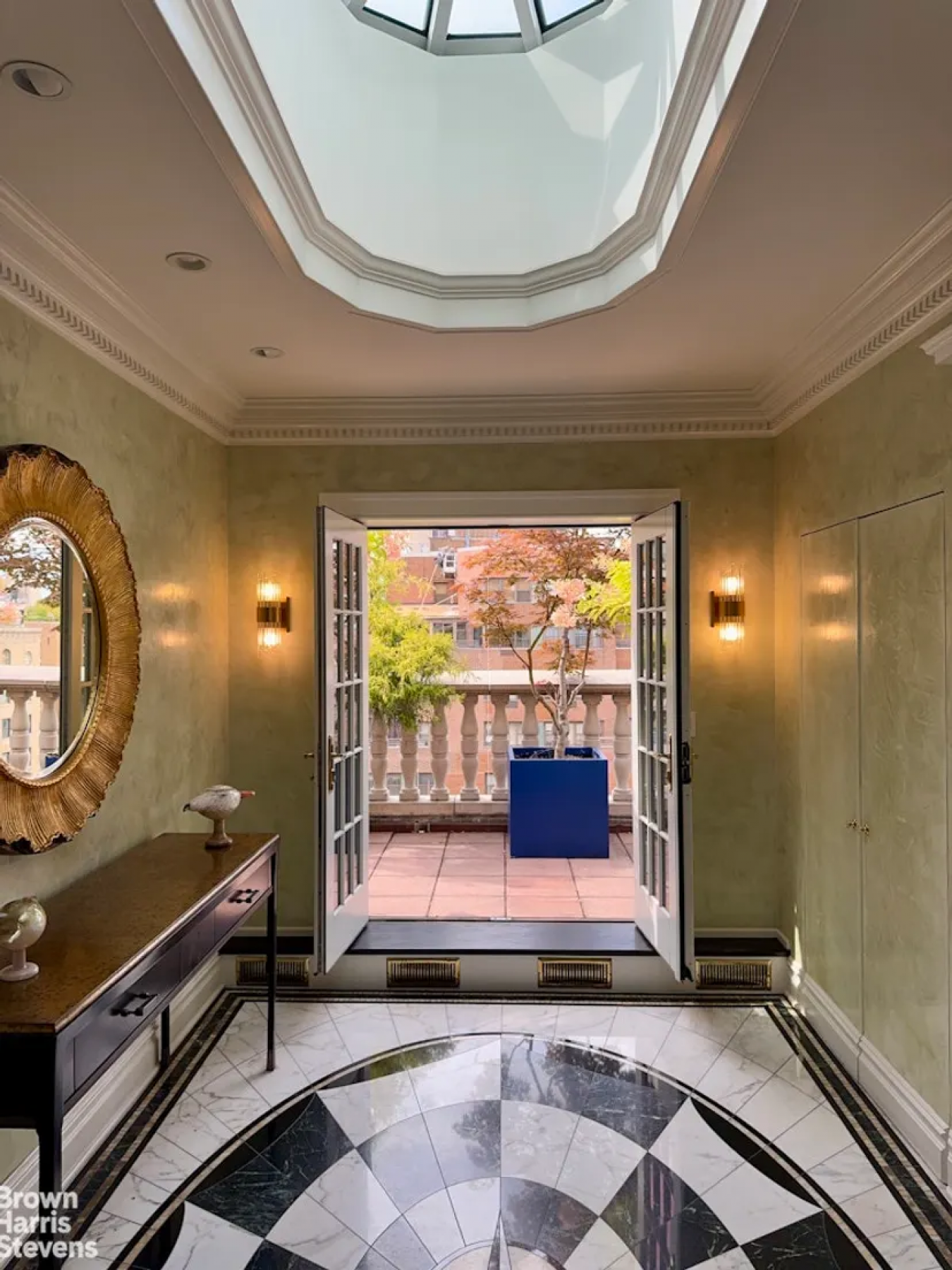 Manhattan, New York, 10028, United States, 3 Bedrooms Bedrooms, ,2 BathroomsBathrooms,Residential,For Sale,1951944