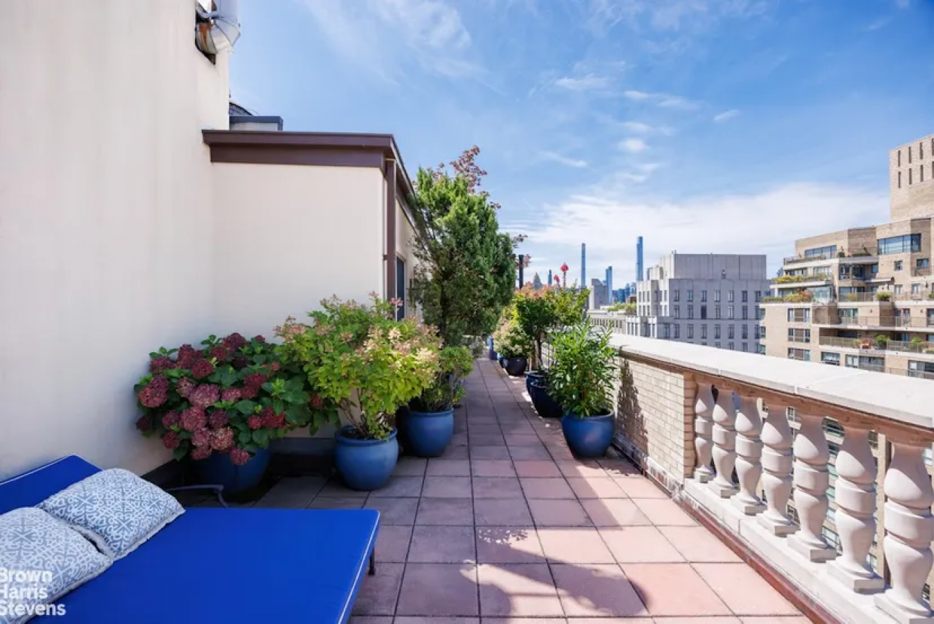 Manhattan, New York, 10028, United States, 3 Bedrooms Bedrooms, ,2 BathroomsBathrooms,Residential,For Sale,1951944