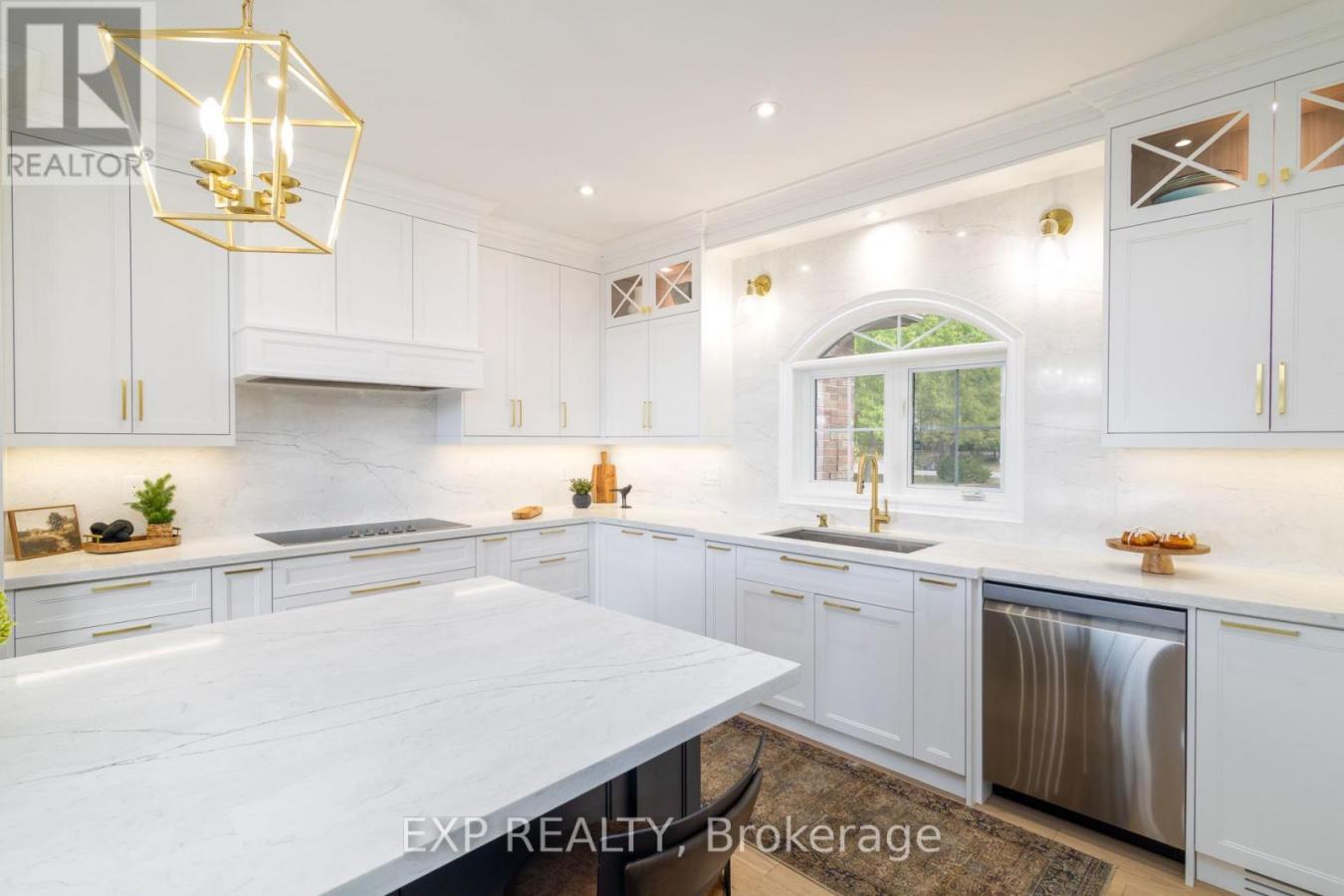 Uxbridge, ON, L0C1H0, Canada, 8 Bedrooms Bedrooms, ,5 BathroomsBathrooms,Residential,For Sale,1952205