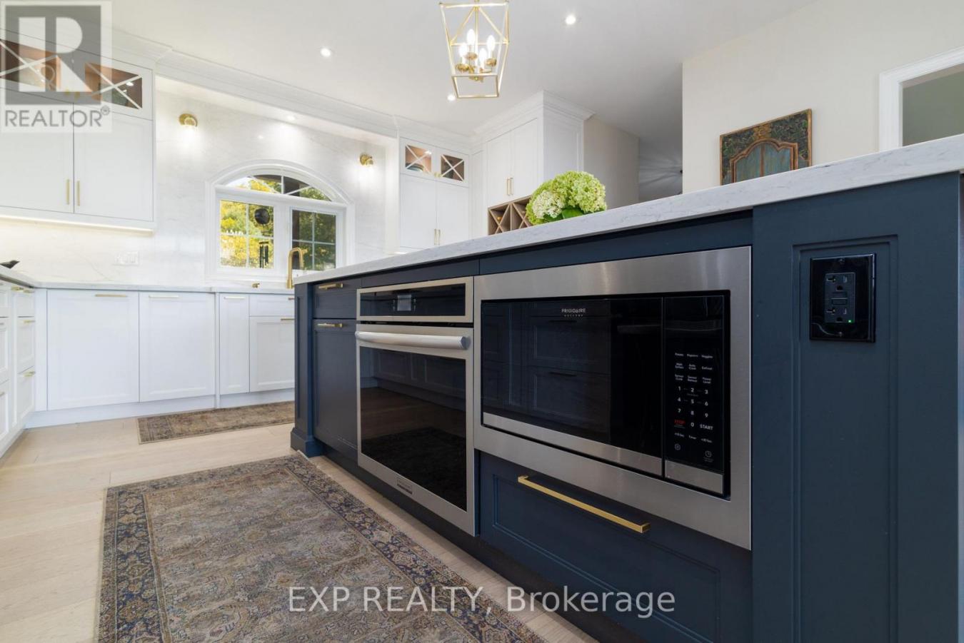 Uxbridge, ON, L0C1H0, Canada, 8 Bedrooms Bedrooms, ,5 BathroomsBathrooms,Residential,For Sale,1952205