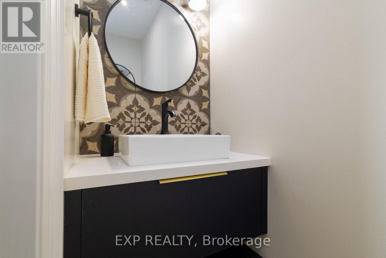 Uxbridge, ON, L0C1H0, Canada, 8 Bedrooms Bedrooms, ,5 BathroomsBathrooms,Residential,For Sale,1952205