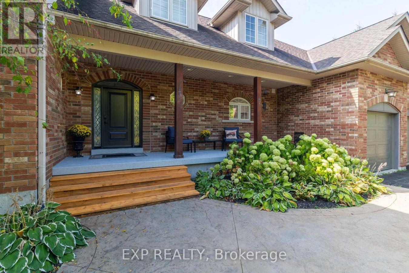 Uxbridge, ON, L0C1H0, Canada, 8 Bedrooms Bedrooms, ,5 BathroomsBathrooms,Residential,For Sale,1952205