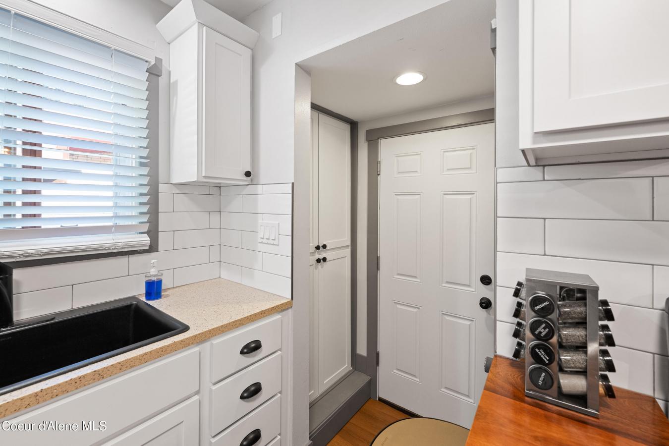 Coeur d'Alene, Kootenai, 83814, United States, ,Residential,For Sale,1952204