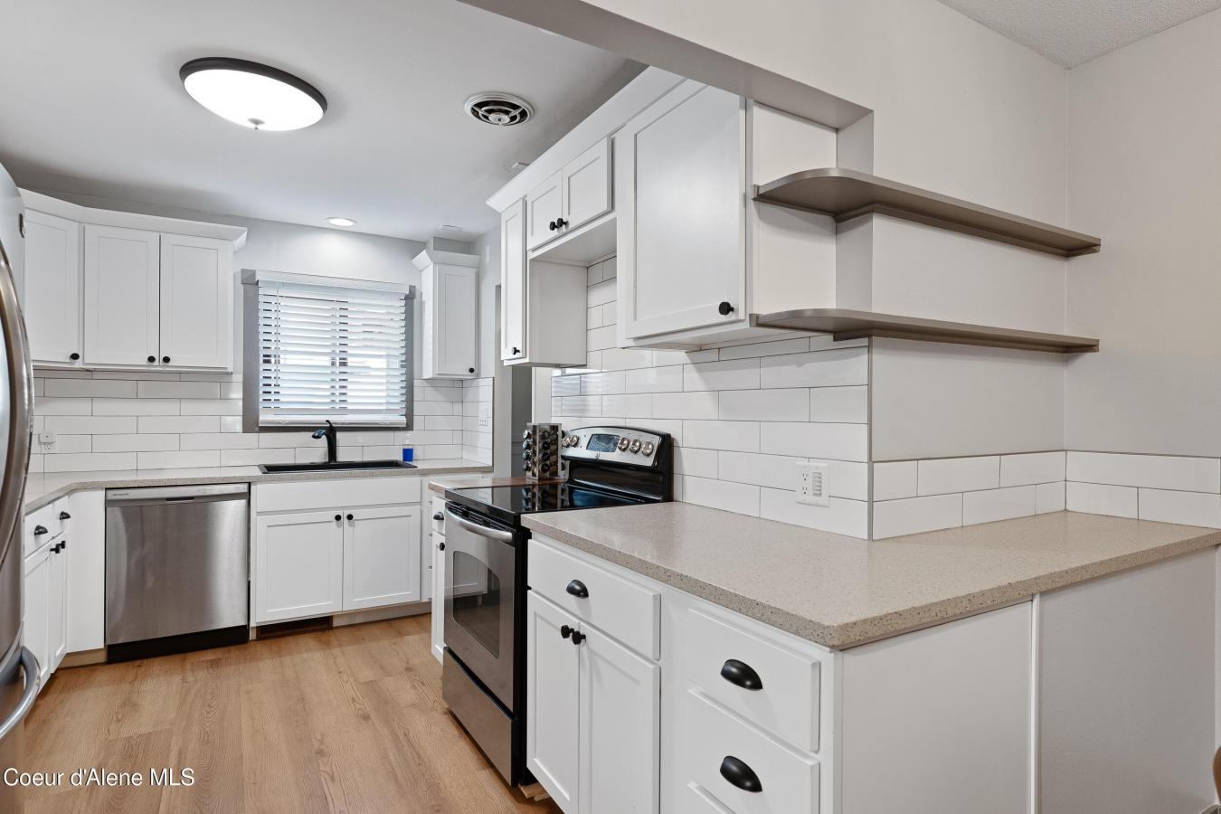 Coeur d'Alene, Kootenai, 83814, United States, ,Residential,For Sale,1952204