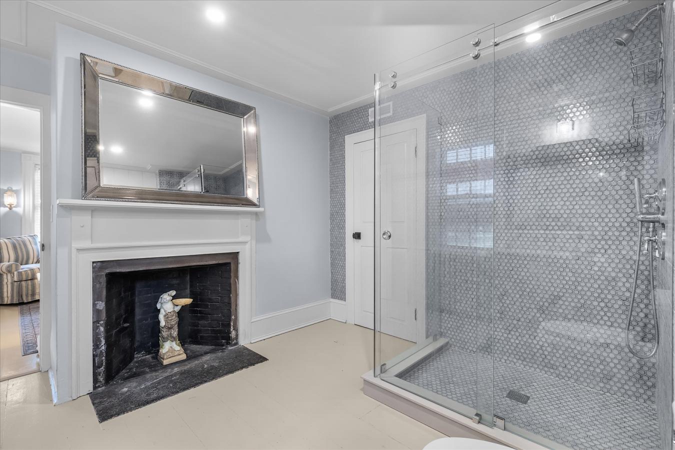 East Falmouth, Barnstable, 02536, United States, 7 Bedrooms Bedrooms, ,7 BathroomsBathrooms,Residential,For Sale,1952202