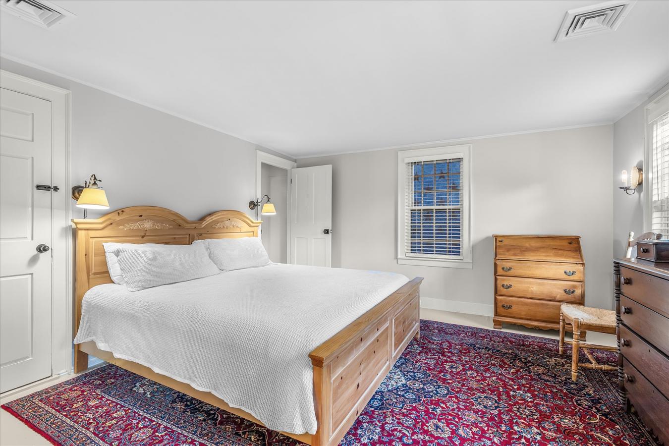 East Falmouth, Barnstable, 02536, United States, 7 Bedrooms Bedrooms, ,7 BathroomsBathrooms,Residential,For Sale,1952202