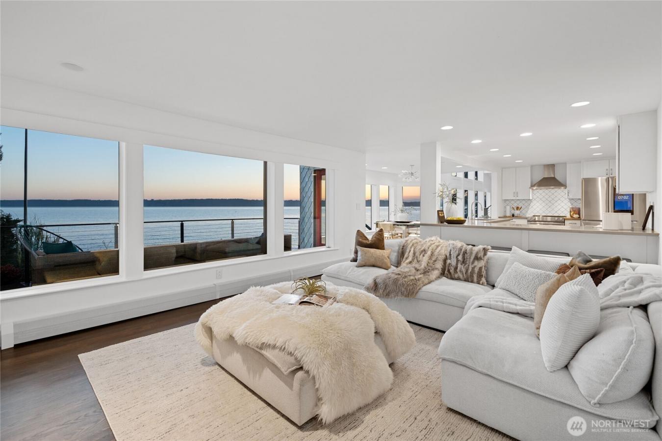 Seattle, King, 98146, United States, 5 Bedrooms Bedrooms, ,3 BathroomsBathrooms,Residential,For Sale,1952199