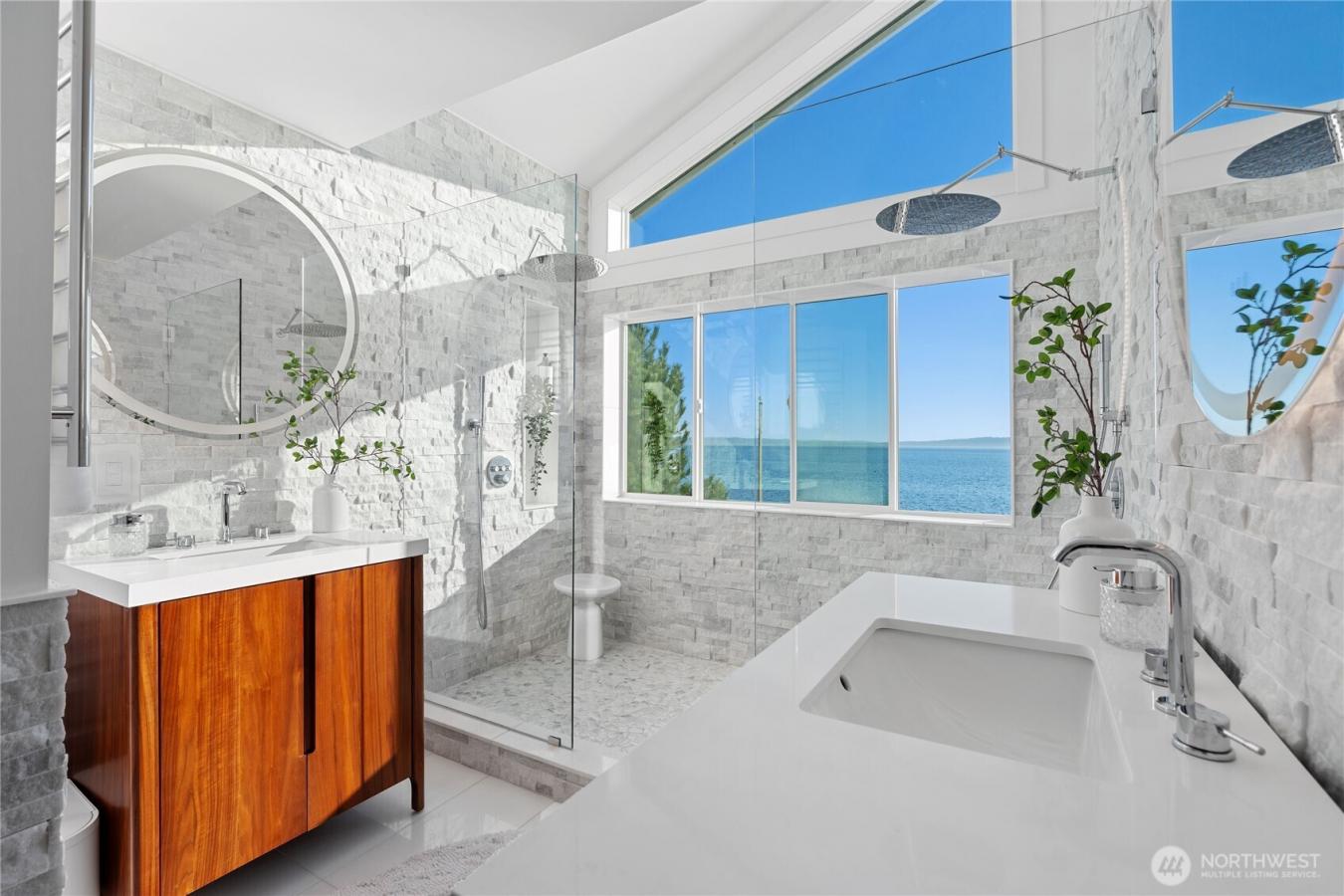 Seattle, King, 98146, United States, 5 Bedrooms Bedrooms, ,3 BathroomsBathrooms,Residential,For Sale,1952199