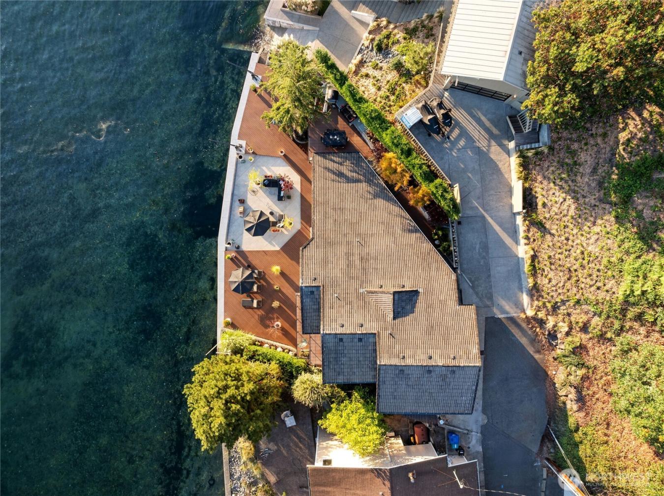 Seattle, King, 98146, United States, 5 Bedrooms Bedrooms, ,3 BathroomsBathrooms,Residential,For Sale,1952199