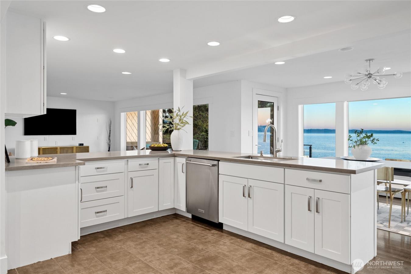 Seattle, King, 98146, United States, 5 Bedrooms Bedrooms, ,3 BathroomsBathrooms,Residential,For Sale,1952199