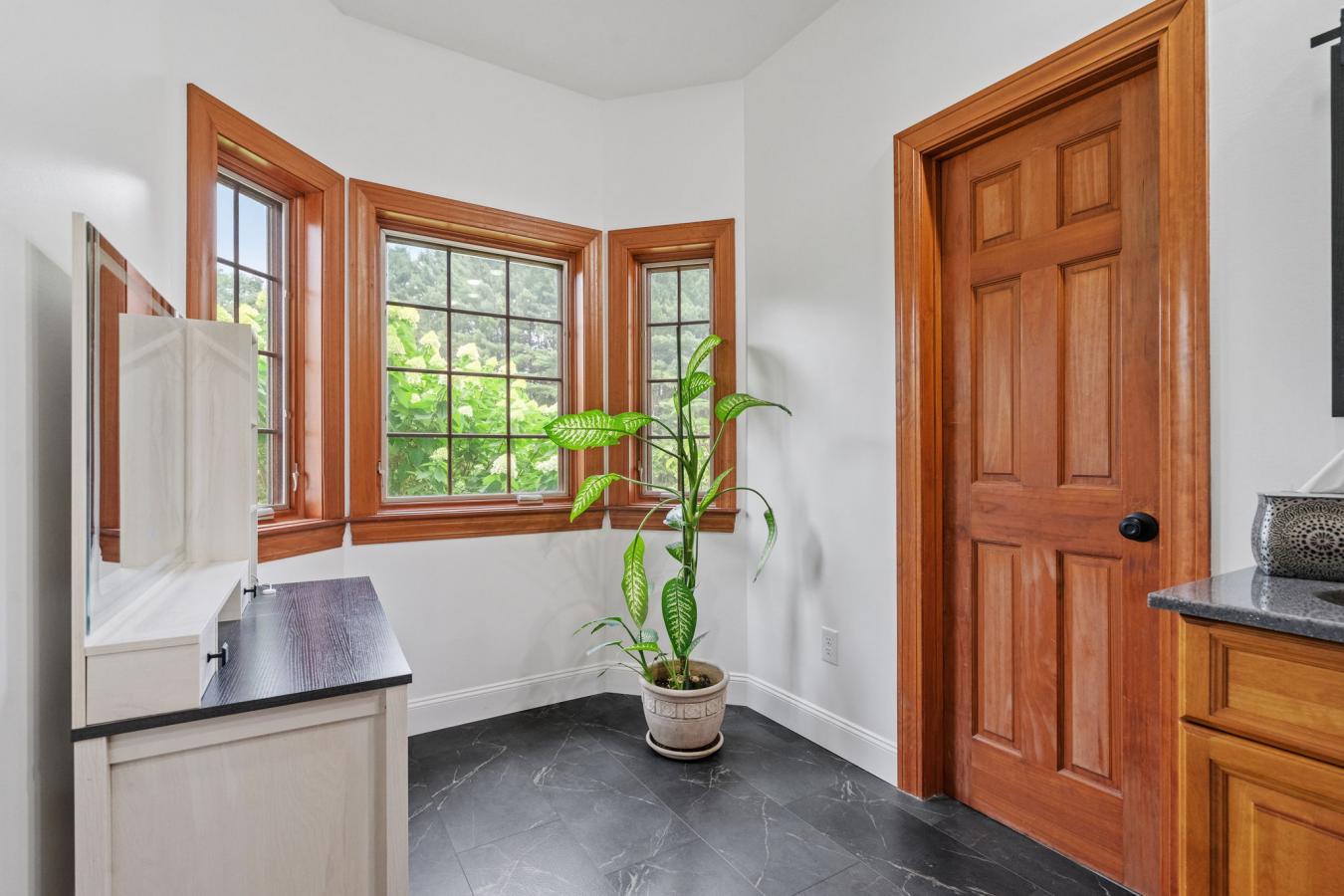 Schodack Landing, Rensselaer, 12144, United States, 3 Bedrooms Bedrooms, ,2 BathroomsBathrooms,Residential,For Sale,1952197