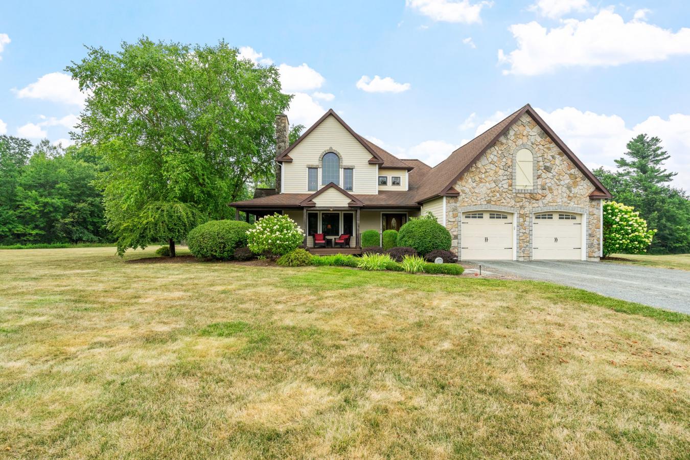 Schodack Landing, Rensselaer, 12144, United States, 3 Bedrooms Bedrooms, ,2 BathroomsBathrooms,Residential,For Sale,1952197