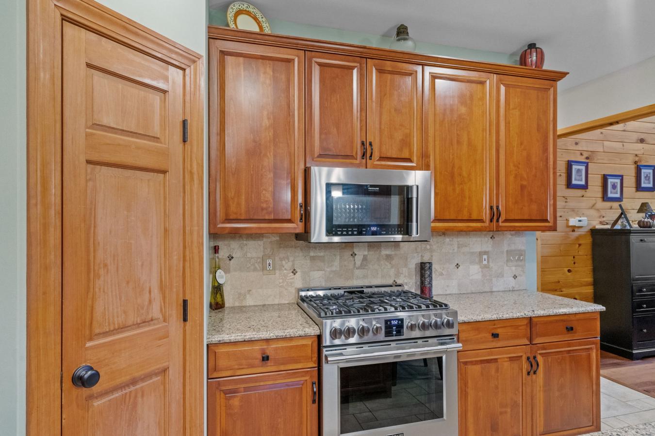 Schodack Landing, Rensselaer, 12144, United States, 3 Bedrooms Bedrooms, ,2 BathroomsBathrooms,Residential,For Sale,1952197