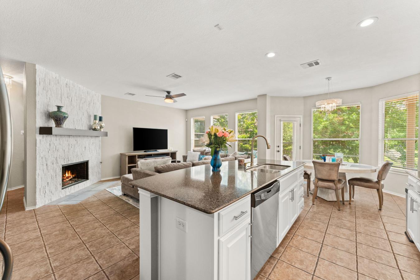 Austin, Travis, 78734, United States, 3 Bedrooms Bedrooms, ,2 BathroomsBathrooms,Residential,For Sale,1952196