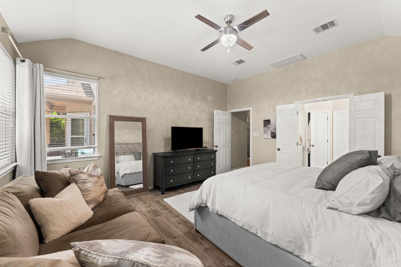 Austin, Travis, 78734, United States, 3 Bedrooms Bedrooms, ,2 BathroomsBathrooms,Residential,For Sale,1952196